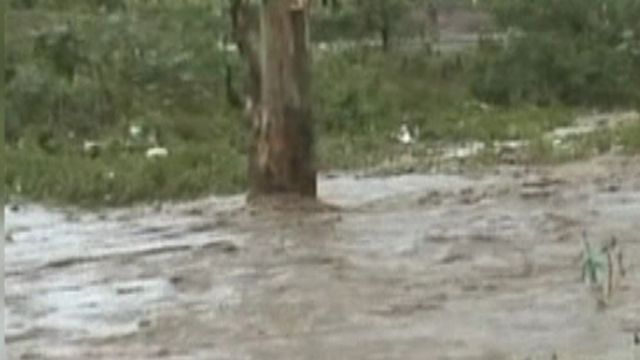 Around the World: Heavy rains batter Kenya