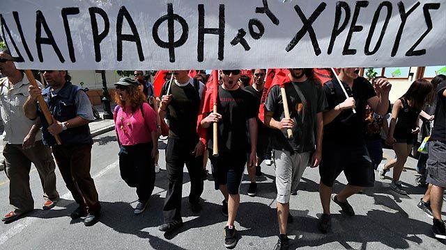Will Greek problems lead to breakup of Eurozone?