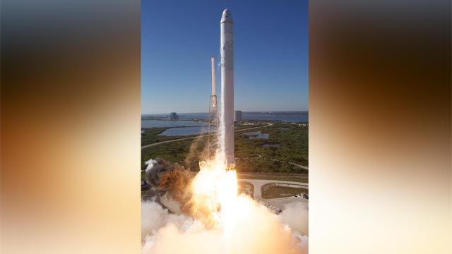 SpaceX prepares for first rocket launch