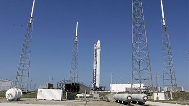 SpaceX rocket set for re-launch after last-second abort