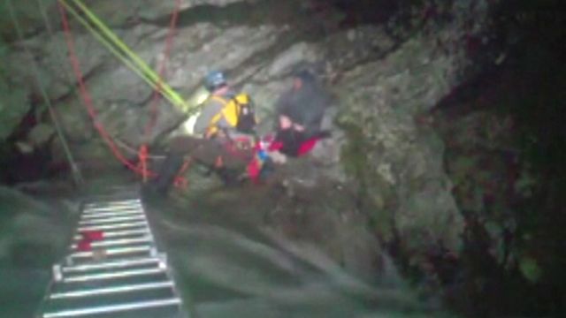 13-year-old rescued from dangerous waterfall near Seattle