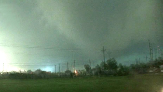 Storm Chaser Captures Footage of Deadly Missouri Tornado