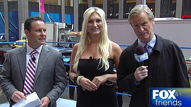 Brooke Hogan following in father's footsteps