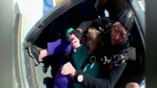 FAA investigating sky dive center after woman's jump