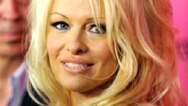 Pam Anderson: Oil Spill 'End of World'