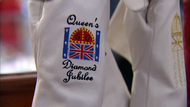 British retailers capitalize on royal memorabilia craze