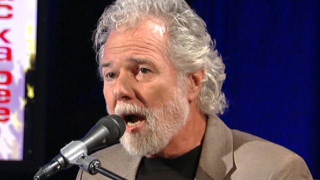 Chuck Leavell performs with Huckabee and the Little Rockers