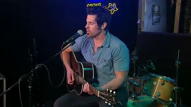 JT Hodges sings 'Hunt you down'