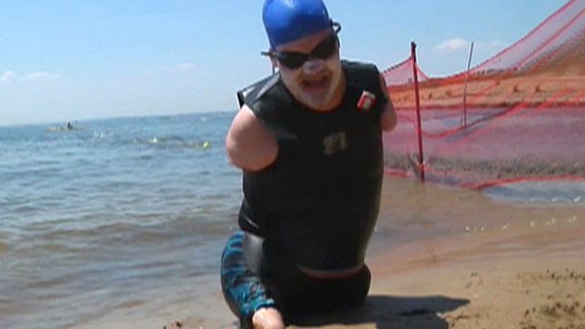 Limbless man completes 4.4-mile swim race