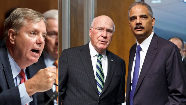 Dems, GOP battle over special counsel in intel leak probe