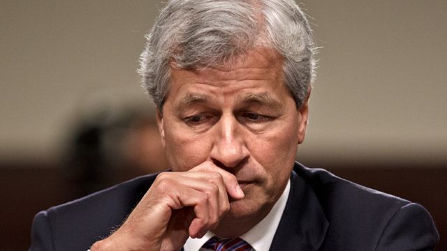 Senate panel grills JPMorgan CEO over trading losses