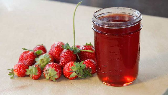 How to Make Your Own Strawberry Jelly
