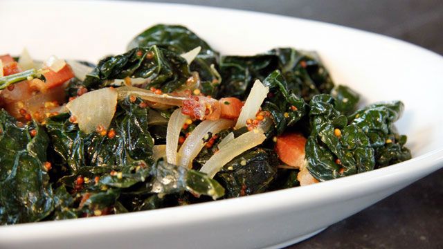 Delicious Side Dish: Braised Kale and Bacon