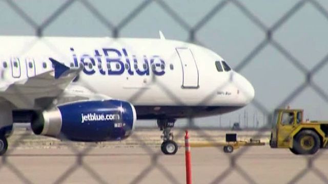 Passengers sue JetBlue over mid-air scare