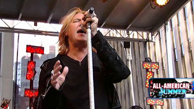 Joe Elliott: Def Leppard dan Taylor Swift memiliki banyak kesamaan