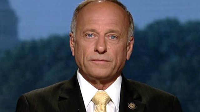 GOP lawmaker threatening to sue over WH immigration policy