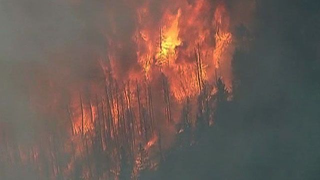 Massive wildfires continue to burn in Colorado