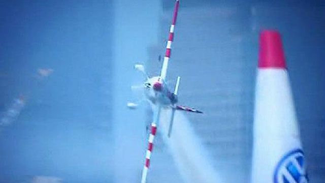 Red Bull Air Race Zooms Over NYC