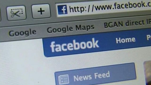 Sex offenders forced to identify themselves on social media