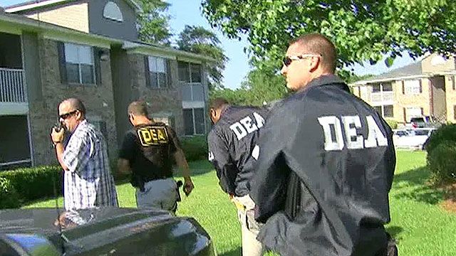 Federal agents bust pill mills in Florida