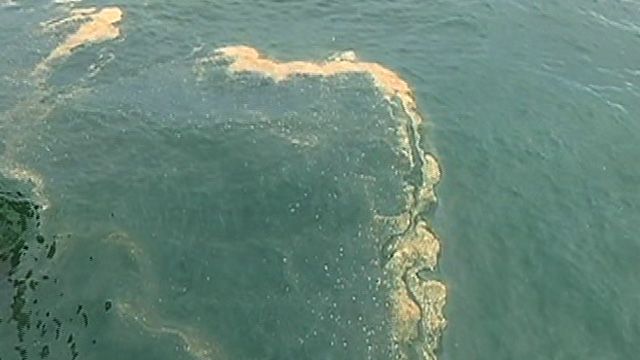Tropical Storm Could Stop Oil Cleanup?