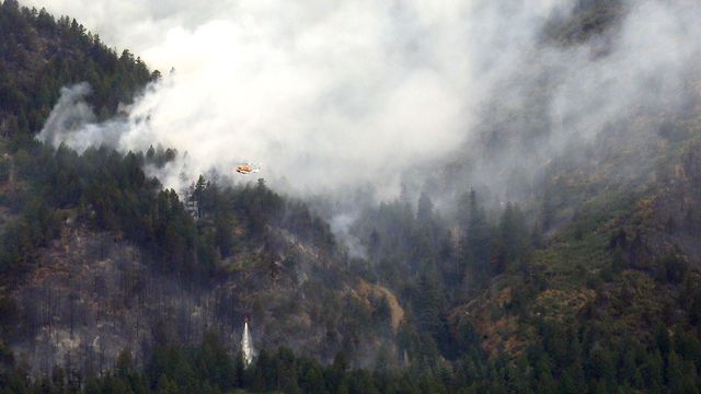 Historic wildfire continues to rage in Colorado