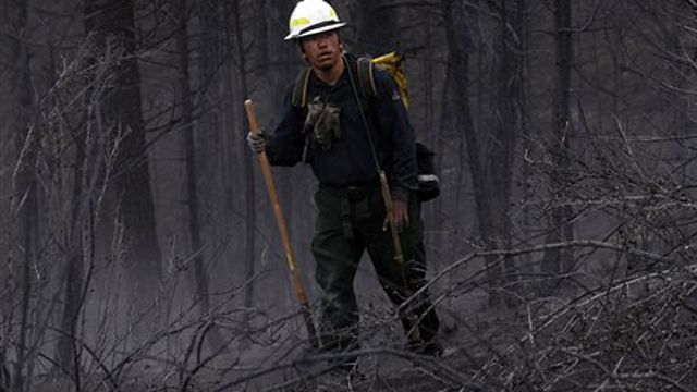 Firefighters making progress against Colo. wildfires
