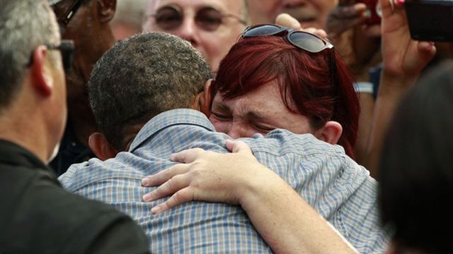 Sister of Cancer Victim Tearfully Hugs Obama 