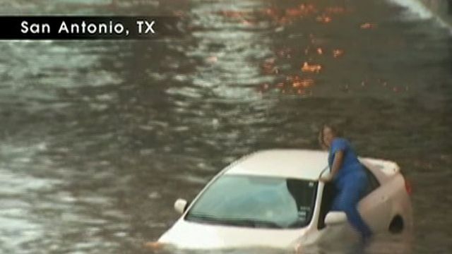 Video: Major Flooding in San Antonio