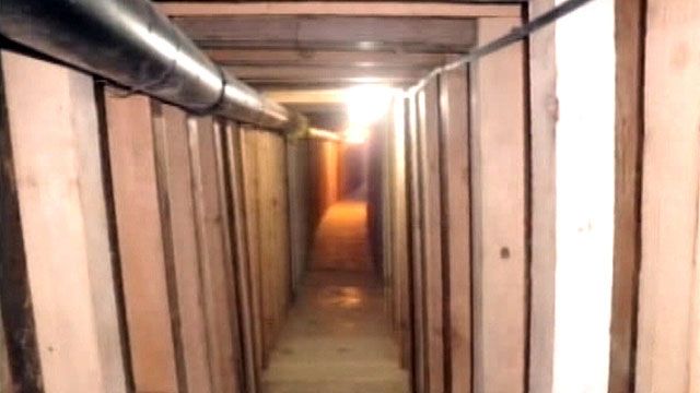 Impressive drug tunnel found linking Arizona, Mexico