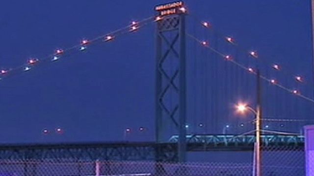 U.S.-Canada Bridge Reopens After Bomb Threat