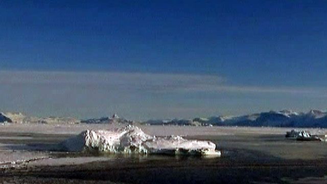 Around the World: Glacier snaps off Greenland ice sheet