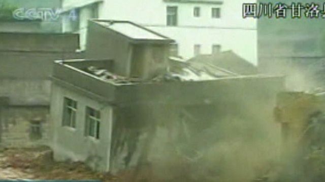 Buildings Collapse From Massive Flooding