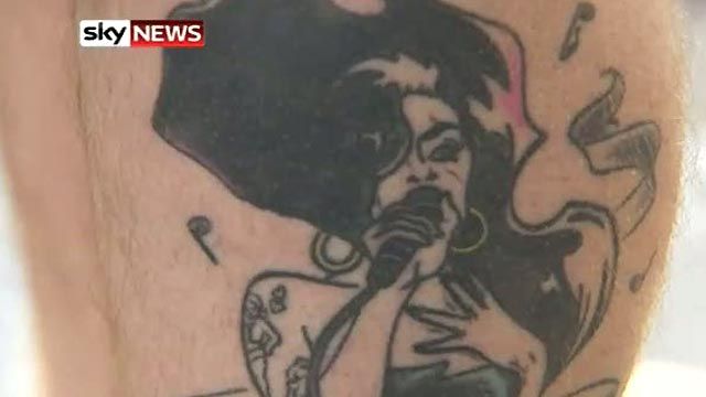Fans Pay Tribute to Amy Winehouse