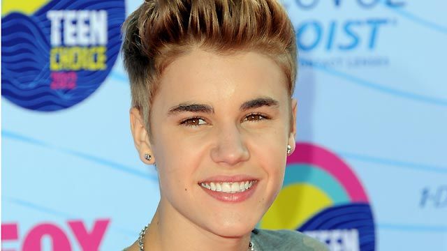 Photographer charged over Justin Bieber car chase