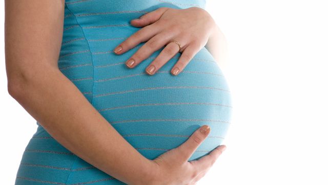 Pregnancy after 40 could reduce woman's cancer risk
