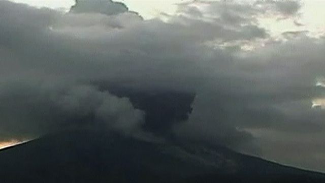 Video: Volcanic Eruption in Japan