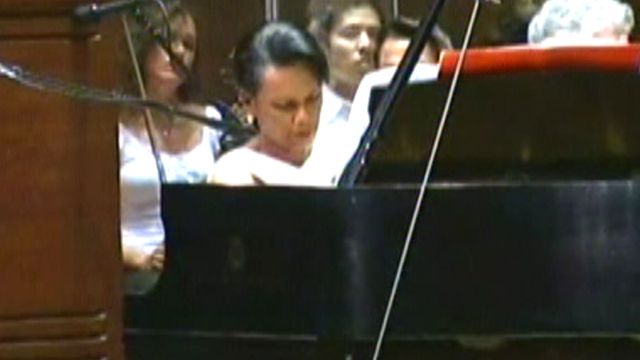 Condoleezza Rice Wows the Crowd on Piano