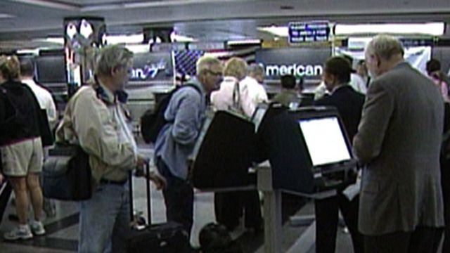 American Airlines Offers Baggage Delivery Service