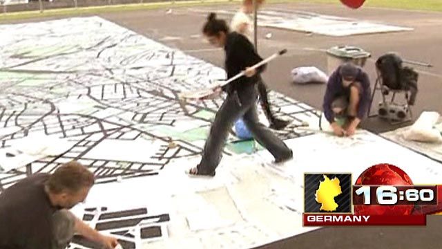 Around the World: Artists complete 'walkable' map in Berlin