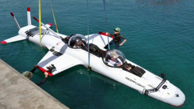 New submersible vehicle 'flies' underwater
