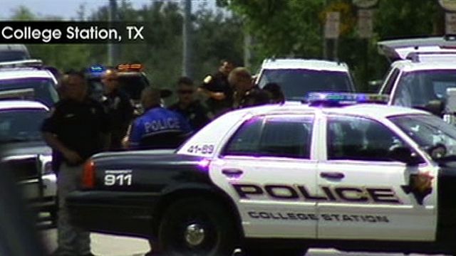 Video: Police Confronting TX Gunman