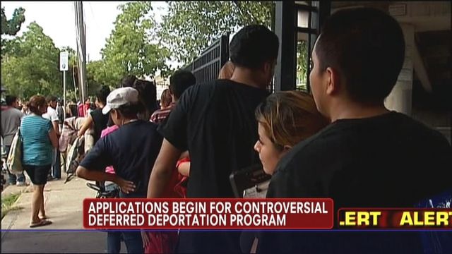 Applications Begin for Deferred Deportation Policy
