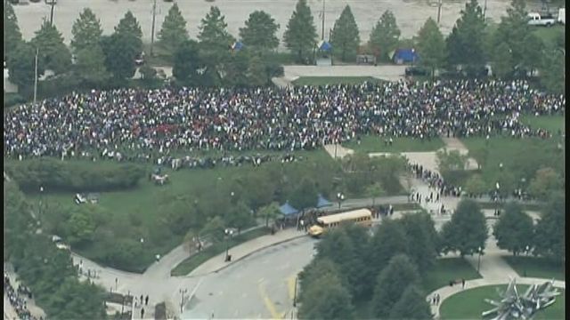 Dreamers Line Up in Chicago