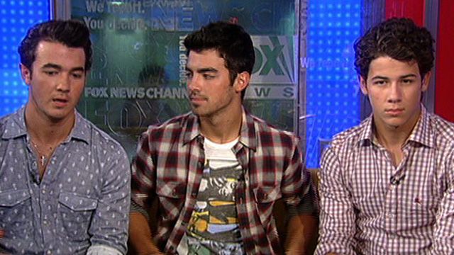 Jonas Brothers Return to 'Camp Rock'