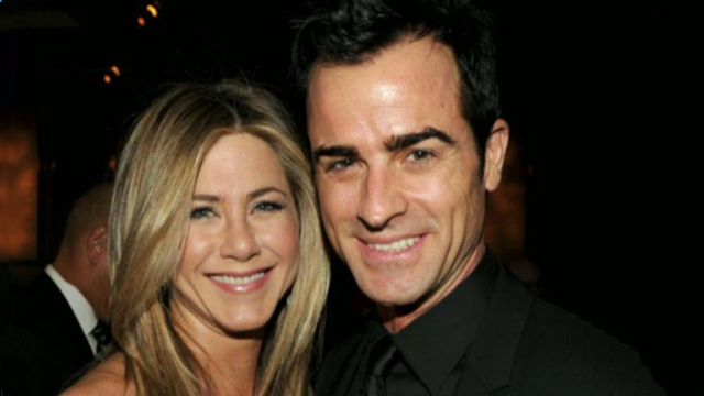 Report: Aniston wants more intimate wedding
