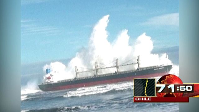 Around the World: Huge waves snap anchor off ship in Chile