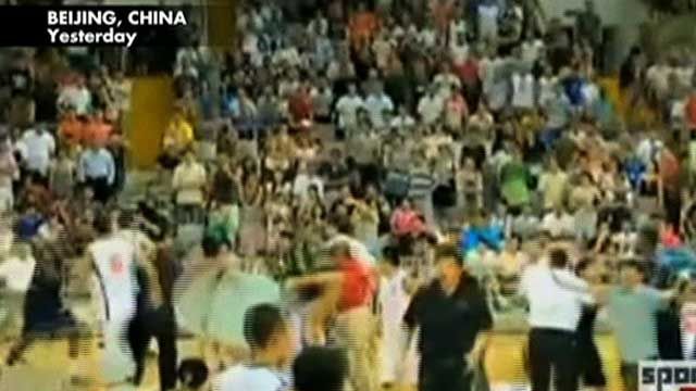 Chinese and U.S. Basketball Teams Brawl