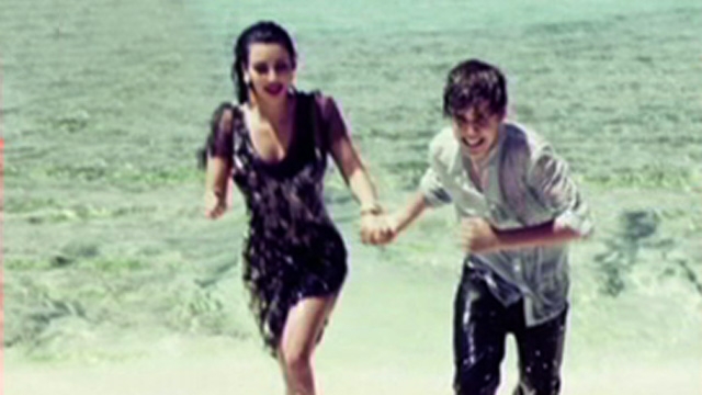 Bieber, Kardashian Get Wet for Photoshoot