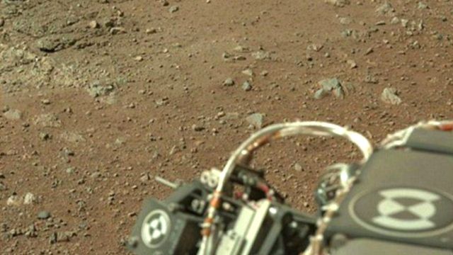 Rover 'Curiosity' begins exploration of Mars